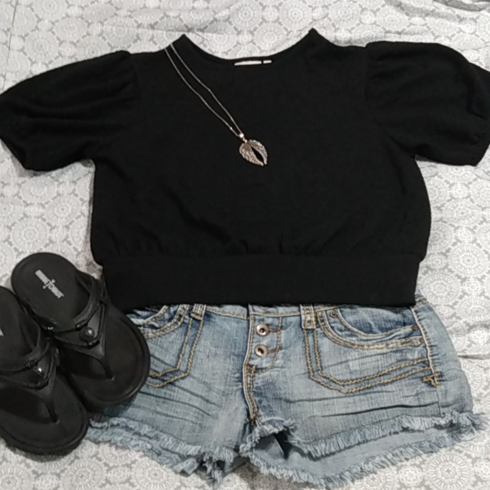 Black So poof sleeve open back top